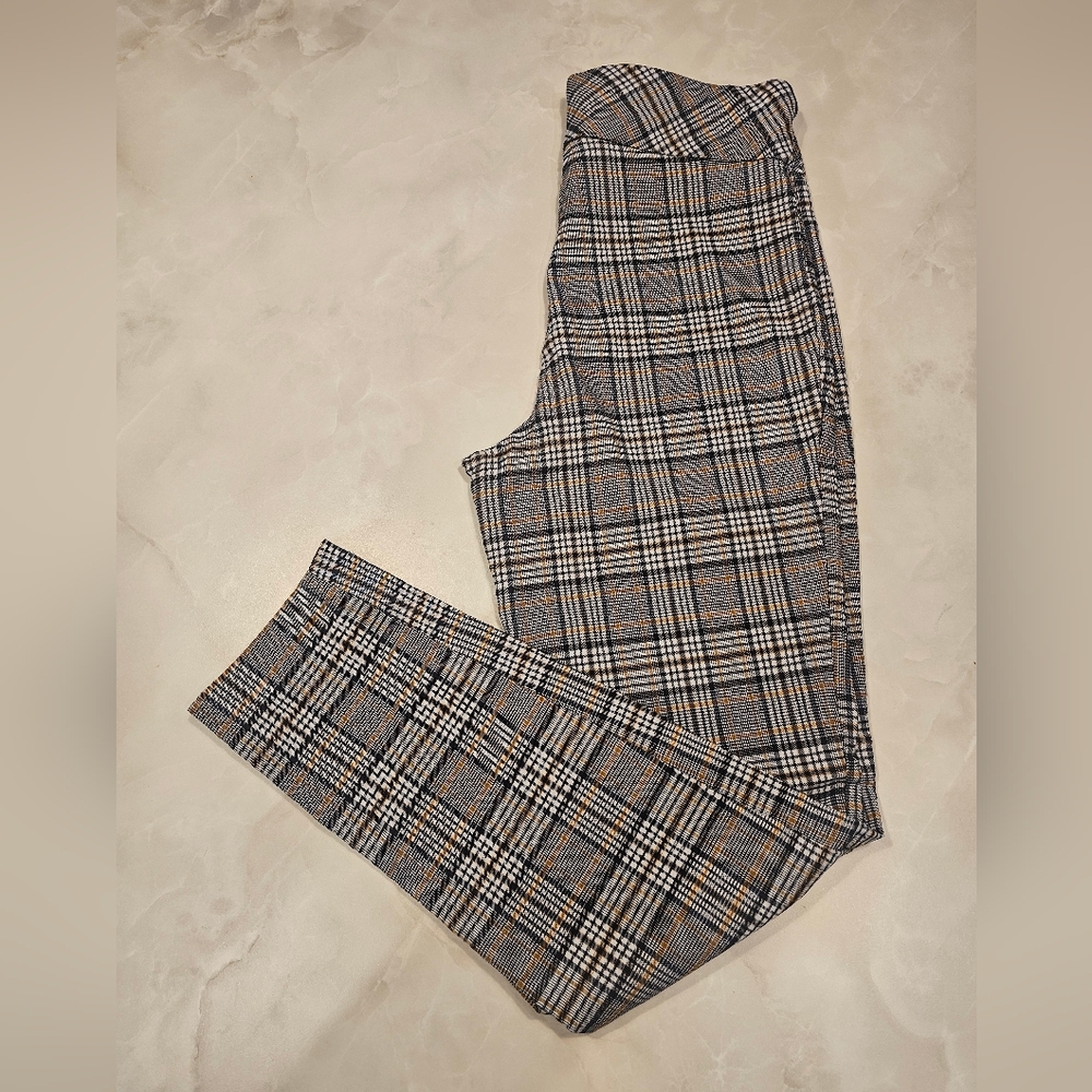 Stylish Slacks Black a Yellow Plaid - Picture 2 of 3